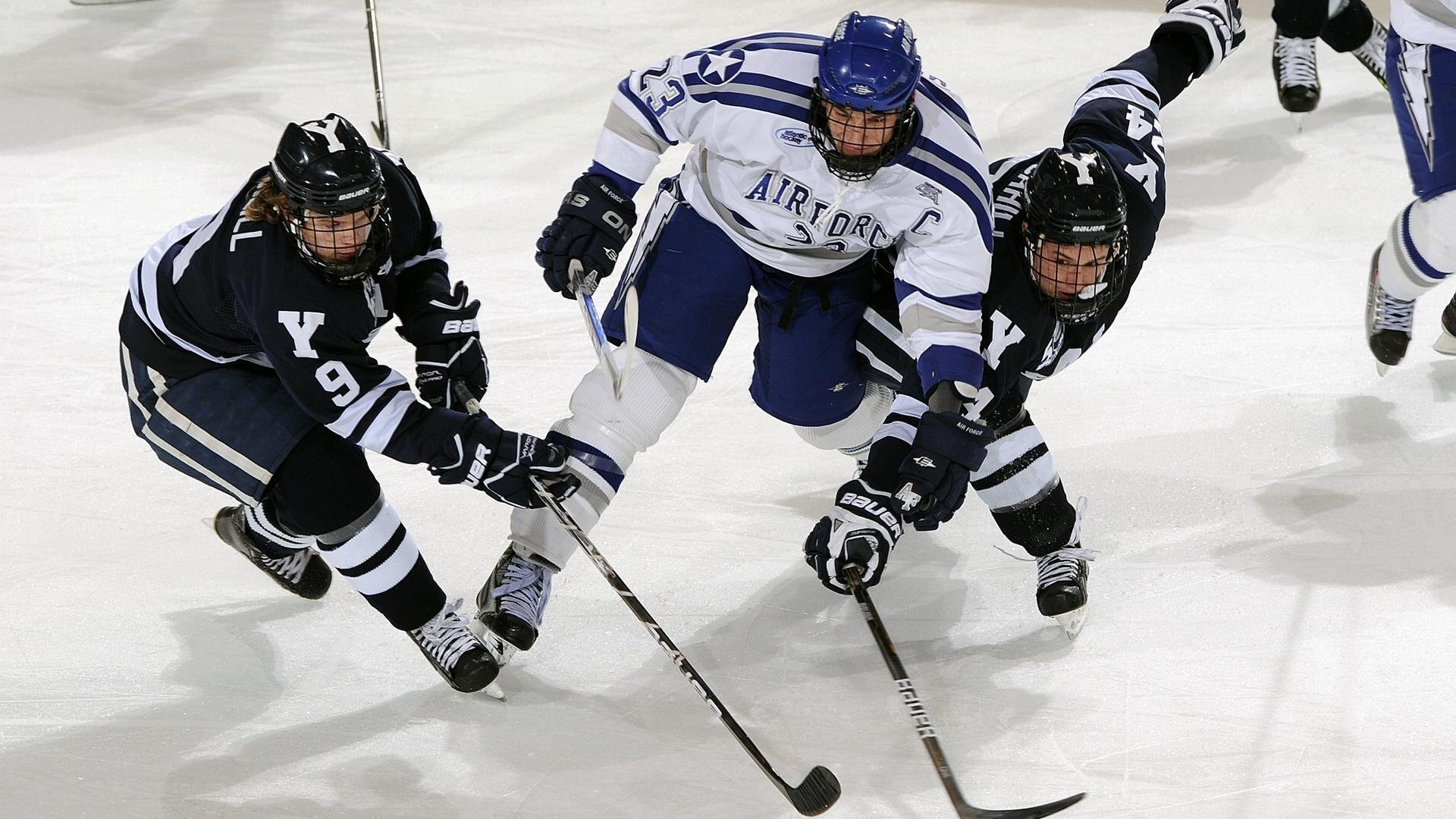 开云体育下载-“华金·托比利亚的高效防守与团队协作，为美洲狮队赢得宝贵胜利”