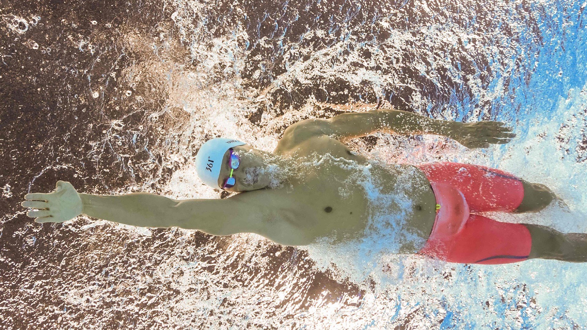 中国女排横扫日本成功夺冠，中国女排击败日本